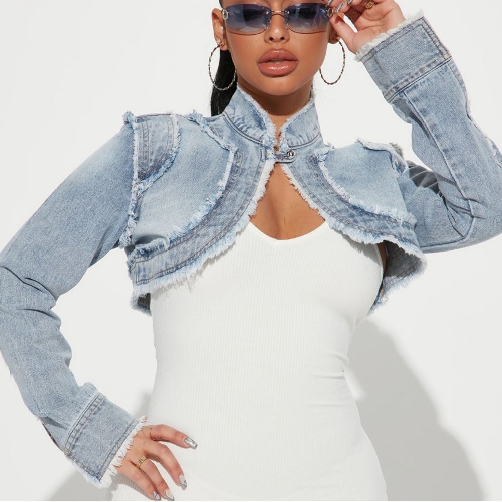 Fashion nova denim jacket never worn